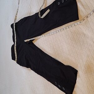 Women's medium Simply Vera Wang cropped flare pants